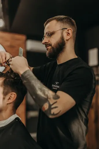 Barber Wrocław | Gentlemen Barber Shop Cynamonowa